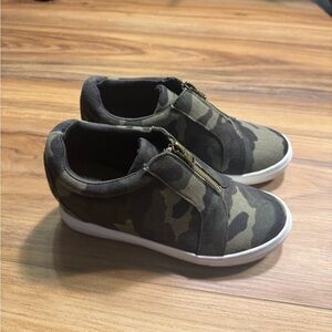 Camouflage Slip-On Canvas Sneakers